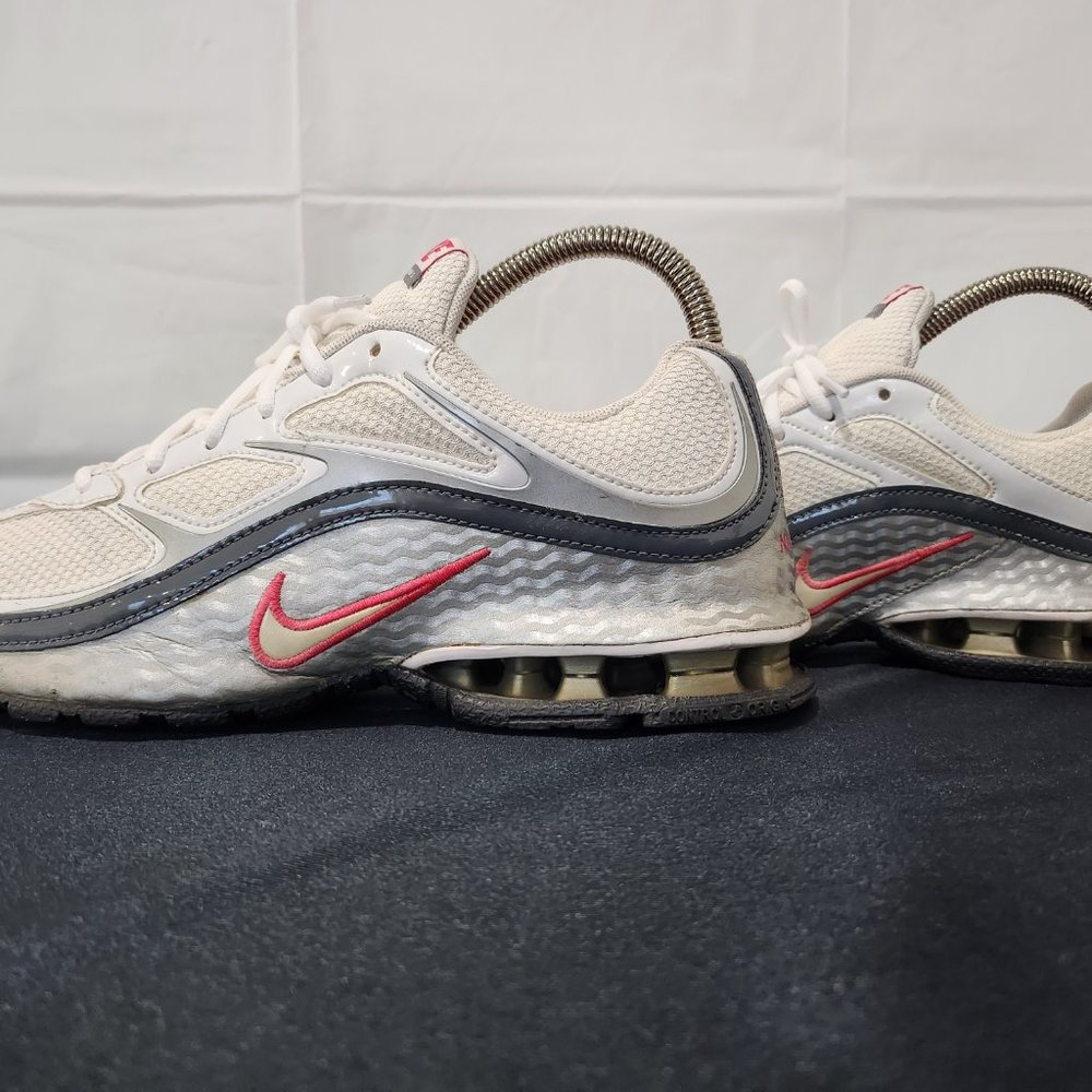 Nike Reax Run 5 Women's Size 8 - image 4